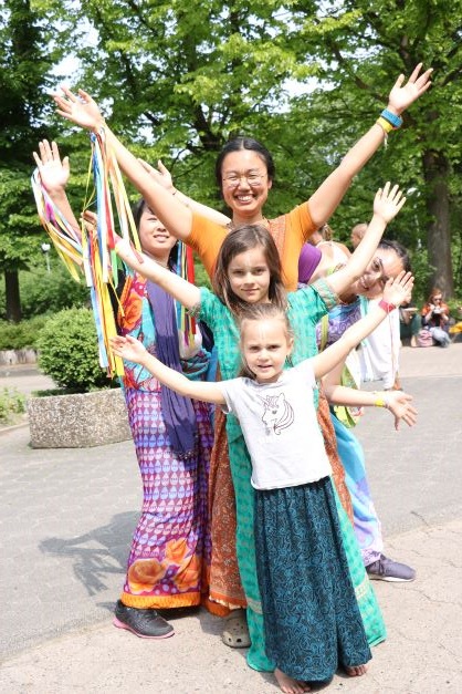 Yoga - Internationale Woche zu Ostern: „Einheit in Vielfalt“ bei Yoga Vidya in Bad Meinberg 