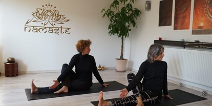 Yoga course - vorhandenes Yogazubehör: Yogagurte - Emmendingen - Kleiner Yogaraum Waldkirch 
