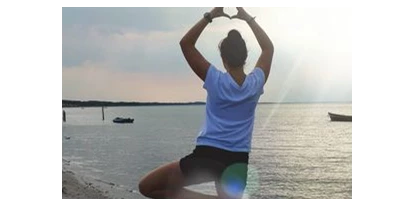 Yogakurs - Yoga Elemente: Mantra singen - Schwäbische Alb - Yoga & Segeln - Speziell für Frauen mit Krebserfahrung - August 2024