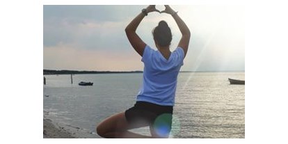 Yoga course - Yogastil: Kundalini Yoga - Yoga & Segeln - Speziell für Frauen mit Krebserfahrung - August 2024