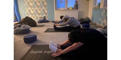 Yoga course - Kurse für bestimmte Zielgruppen: Kurse für Schwangere (Pränatal) - Teutoburger Wald - Hatha Yoga Kurs Damen - Beate Haripriya Göke