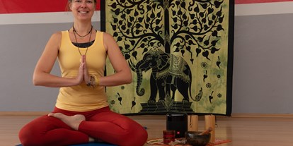 Yogakurs - vorhandenes Yogazubehör: Sitz- / Meditationskissen - Sachsen - Kiwayo - Yoga für Kinder und Erwachsene