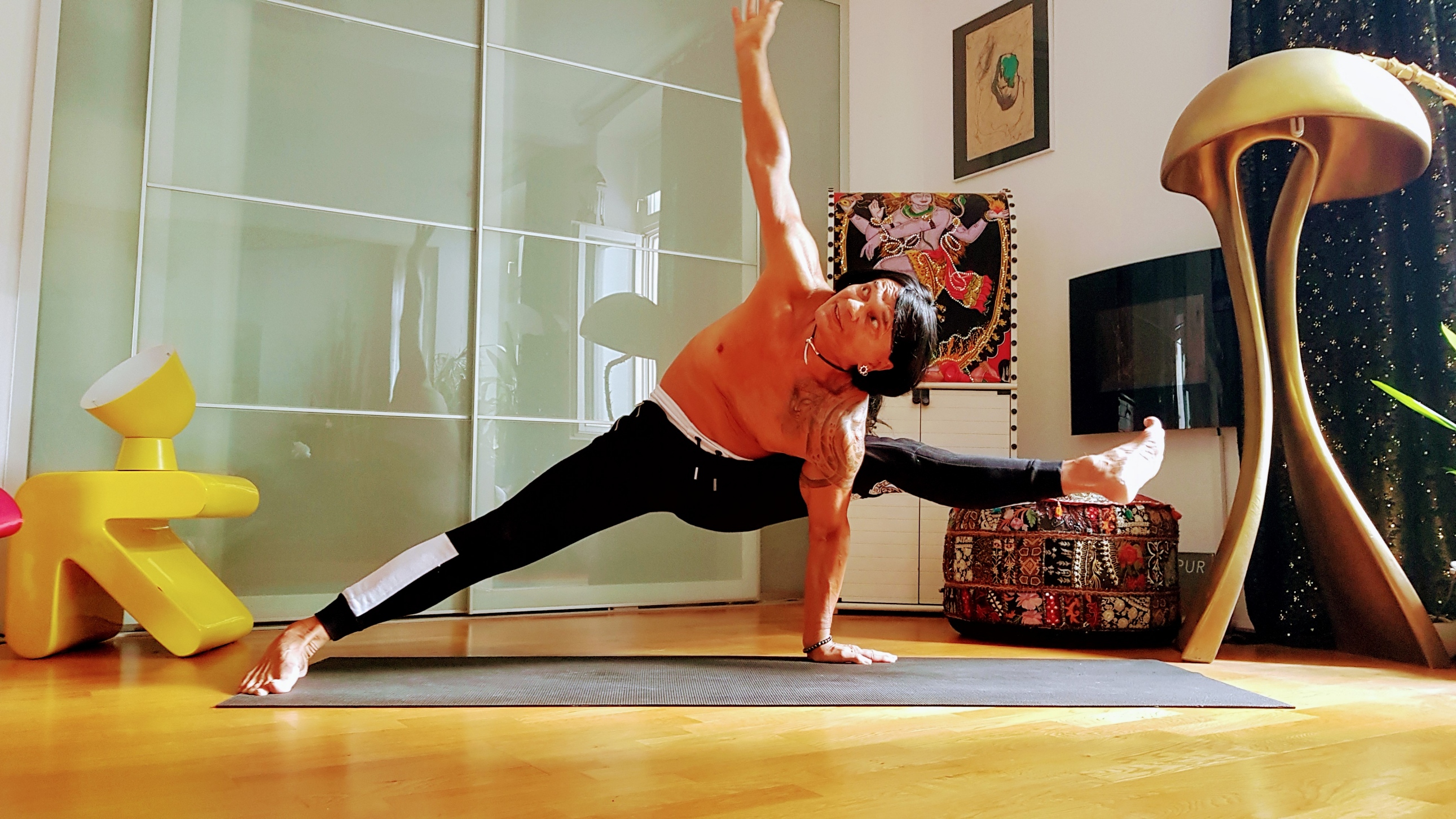 yoga - Oskar Hodosi Yogameister