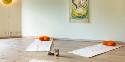 Yoga course - Unterbringung: Einbettzimmer - EssenzDialog®NLsP Coaching Ausbildung - NLP- mediale Beratung - Aufstellungsarbeit- Heilyoga