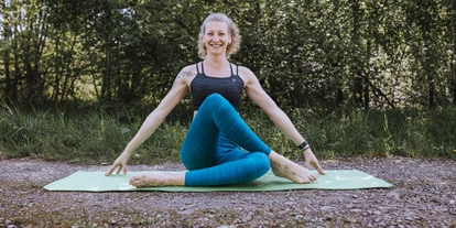 Yogakurs - Art der Yogakurse: Offene Yogastunden - Kirchanschöring - Flow mit Julia - Flow mit Julia - Vinyasa Flow Yoga