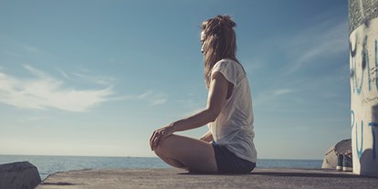 Yogakurs - Yogastil: Meditation - Österreich - Zurück kommen in deine Mitte. - Yoga für Anfänger