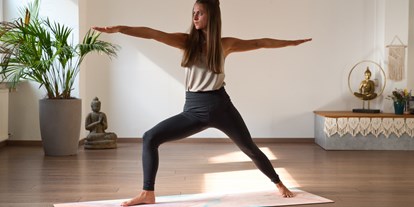 Yogakurs - vorhandenes Yogazubehör: Yogamatten - Ostbayern - NaLoHa Yoga & Pilates Deggendorf