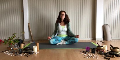 Yoga course - Yogastil: Meditation - Neuss - Yogastunde auf Sylt - Hatha Yogakurse in Düsseldorf/Pempelfort (auch als Präventionskurs buchbar)