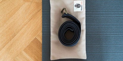 Yogakurs - vorhandenes Yogazubehör: Decken - Donauraum - Manas Yoga Hilfsmittel - Manas Yoga