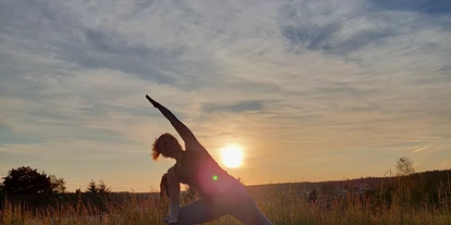 Yoga course - Ausstattung: Umkleide - Römerberg (Rhein-Pfalz-Kreis) - Gestreckter Seitwinkel - Hatha Yoga - Präventionskurs - Birgit Schaz - PraxisBewusstSein