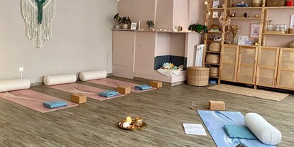 Yoga course - Essen Stadtbezirke III - Das kleine Om - Yoga- und Familienstudio