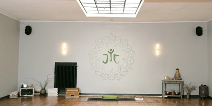 Yogakurs - Köln Innenstadt - JayJay Yogastudio - JayJay Yoga Studio Cafe & Shop