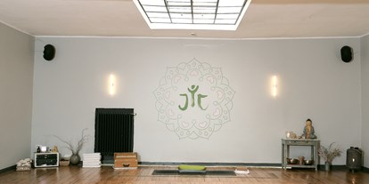 Yoga course - Hürth (Rhein-Erft-Kreis) - JayJay Yogastudio - JayJay Yoga Studio Cafe & Shop