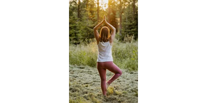 Yogakurs - Ambiente: Kleine Räumlichkeiten - Hünstetten - Carolin Seelgen YONACA Yoga | feel united