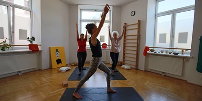 Yogakurs - vorhandenes Yogazubehör: Decken - Wien Rudolfsheim-Fünfhaus - habohami ♥ YOGA FÜR SENIOREN 60+ - habohami ♥ YOGA FÜR SENIOREN 60+