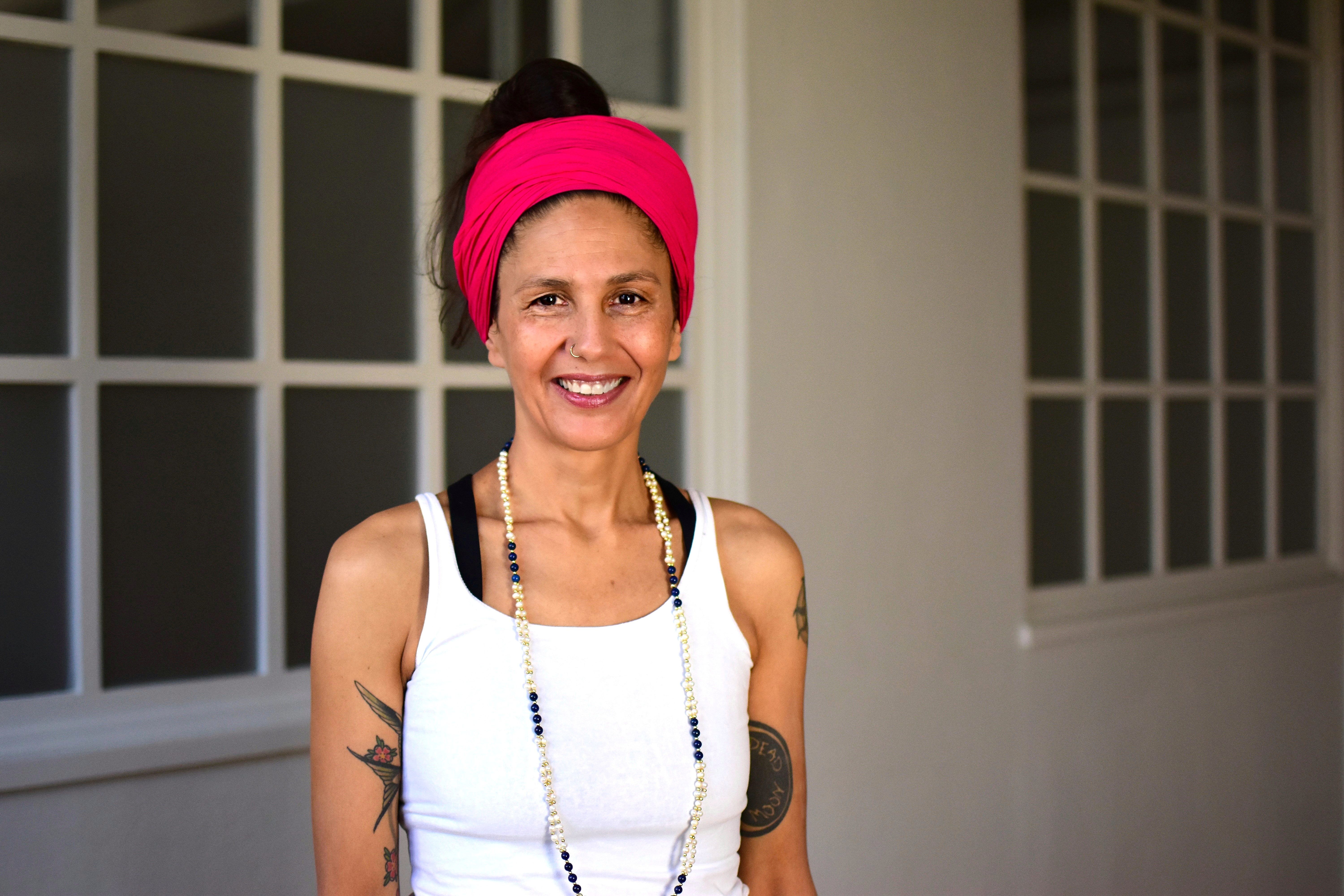 Yoga - Anne Preet Jaipal, Kundalini Yoga Instructor, Sound Healing Gong. - Kundalini Shakti Bliss – Dein Energie-Upgrade