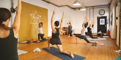 Yoga course - geeignet für: Anfänger - Margetshöchheim - Sandra Med-Schmitt, sameschyoga.de