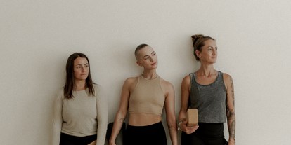 Yogakurs - Kurse für bestimmte Zielgruppen: Feminine-Yoga - Augsburg - Yoga Studio Wolke34