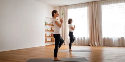 Yoga course - Kurse für bestimmte Zielgruppen: Kurse nur für Frauen - Stadtbergen (Landkreis Augsburg) - Yoga Studio Wolke34