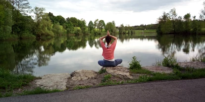 Yoga course - Kurse für bestimmte Zielgruppen: Kurse für Jugendliche - Region Schwaben - Katja Krieger