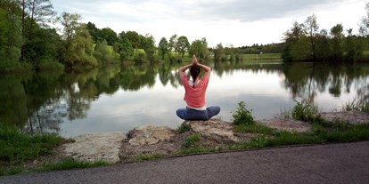 Yogakurs - Kurse für bestimmte Zielgruppen: Kurse nur für Frauen - Region Schwaben - Katja Krieger