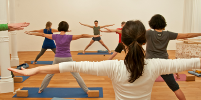 Yoga course - Yogastil: Hatha Yoga - Gundelfingen - Unterricht im Yogaraum "Loretto" in der Baslerstr. 42 in Freiburg.  - Daniel Weidenbusch