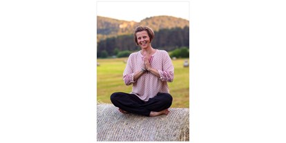 Yogakurs - Deutschland - Yogalehrerin Melanie - Klang-Yogastunde mit Melanie