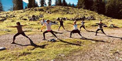 Yoga course - vorhandenes Yogazubehör: Decken - Yoga, Wandern & Kulinarik auf der Köpfle Edelalpe bei Balderschwang