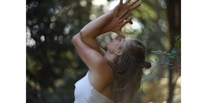 Yoga course - vorhandenes Yogazubehör: Sitz- / Meditationskissen - Hamburg-Umland - Pauline Willrodt / Vinyasa Yoga, Acroyoga, Family Acroyoga, Thaiyogamassage