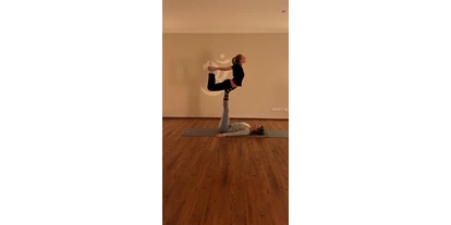Yogakurs - geeignet für: Anfänger - Seevetal - Pauline Willrodt / Vinyasa Yoga, Acroyoga, Family Acroyoga, Thaiyogamassage