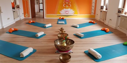 Yogakurs - Kurse für bestimmte Zielgruppen: Kurse für Unternehmen - Kleinmachnow - Yoga in potsdam Himalaya  Yoga & Ayurveda  Zentrum  yogaraum - Himalaya Yoga & Ayurveda Zentrum