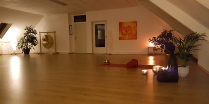 Yoga course - vorhandenes Yogazubehör: Decken - Weiden (Weiden i.d.OPf.) - Die Räumlichkeiten - Andrea Hegner- Ananda Yoga