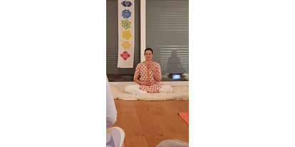 Yogakurs - Yoga Elemente: Mantra singen - Schwäbische Alb - Yoga bei und nach Krebs - Schnupper-Workshop Böblingen Juli 2024 