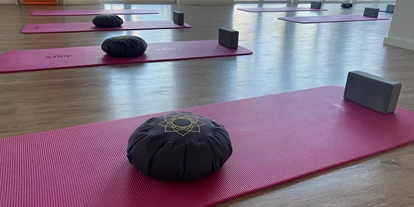 Yoga course - vorhandenes Yogazubehör: Yogablöcke - Kempen - Yoga Nidra in der alte Papierfabrik 