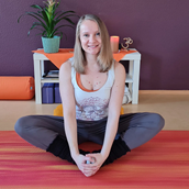Yoga - Sarah Stabel, Yogalehrerin - Yoga Lambodara