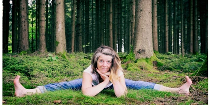 Yoga course - Art der Yogakurse: Offene Kurse (Einstieg jederzeit möglich) - Eppstein Bremthal - Verbundenheit - Annette Päßler