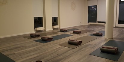 Yoga course - vorhandenes Yogazubehör: Yogagurte - Schwäbische Alb - Yogalounge Filderstadt / Olaf Pagel