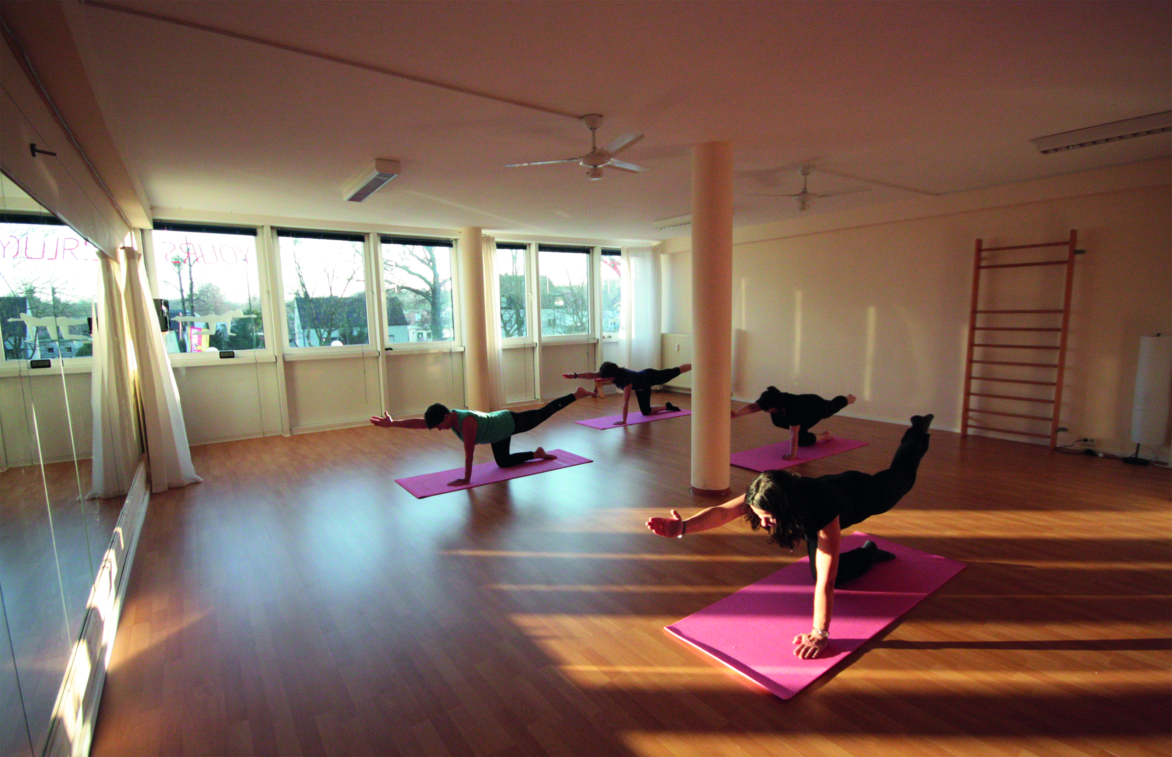 yoga - Unser Kursraum - Yours