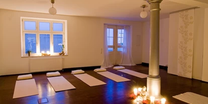 Yoga course - Kurssprache: Englisch - München Sendling - Birgit Hoffend