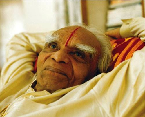 yoga - https://scontent.xx.fbcdn.net/hphotos-xal1/v/t1.0-9/15584_456142371205685_2502203218539007557_n.jpg?oh=98135490412ff9064d0f46dc6ee2a628&oe=575764F1 - Iyengar Yoga Falkensee