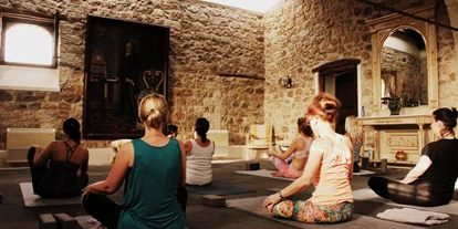 Yoga course - vorhandenes Yogazubehör: Yogablöcke - Burghausen (Landkreis Altötting) - Yogadani