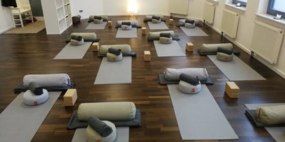 Yogakurs - Kurssprache: Deutsch - Schöneck - Yogastudio in der Industriestraße 10 - Wendy Müller