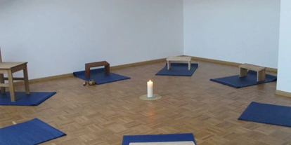 Yogakurs - Kurse für bestimmte Zielgruppen: Kurse nur für Männer - Deutschland - Kursraum - hier zur Meditation - Joachim Räuber
