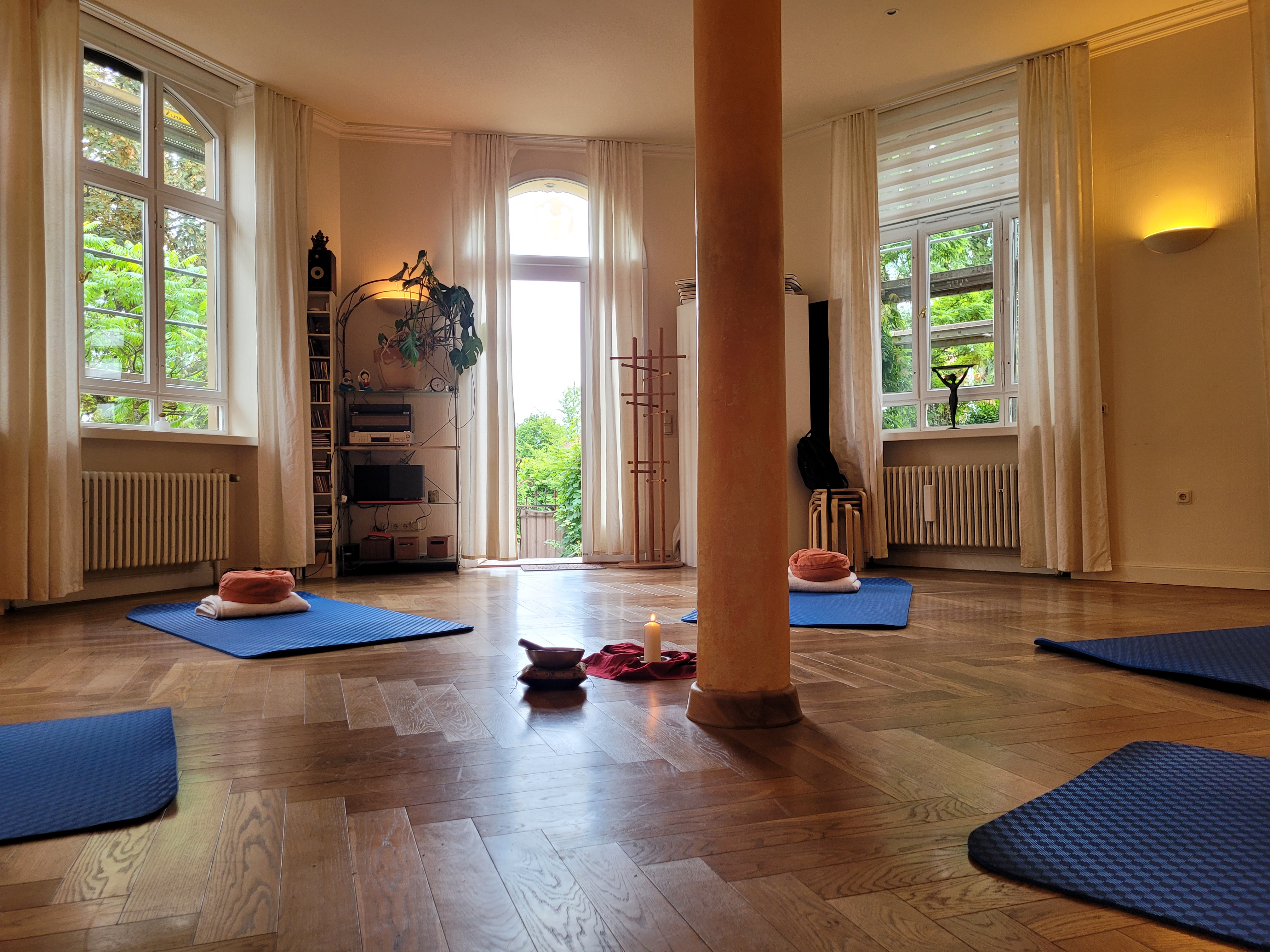 Yogakurs: Yogaraum Schenkelbergstraße 22
Abendkurse - Vini-Yoga, Andrea Hermann