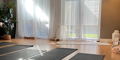 Yogakurs - vorhandenes Yogazubehör: Decken - Mommenheim - YOGASTUDIOS kerstin.yoga & bine.yoga HAHNheim|HARXheim|ONline