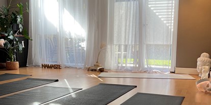 Yoga course - Art der Yogakurse: Offene Kurse (Einstieg jederzeit möglich) - YOGASTUDIOS kerstin.yoga & bine.yoga HAHNheim|HARXheim|ONline