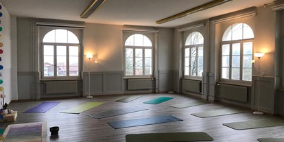 Yogakurs - Art der Yogakurse: Offene Kurse (Einstieg jederzeit möglich) - Bern - Kursraum "Mahadevi" - Ananda Oedipe satyam Yoga Zentrum