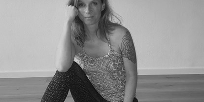 Yogakurs - Kurse für bestimmte Zielgruppen: Yoga für Refugees - Offenbach - Silke Kiener - Silke Kiener