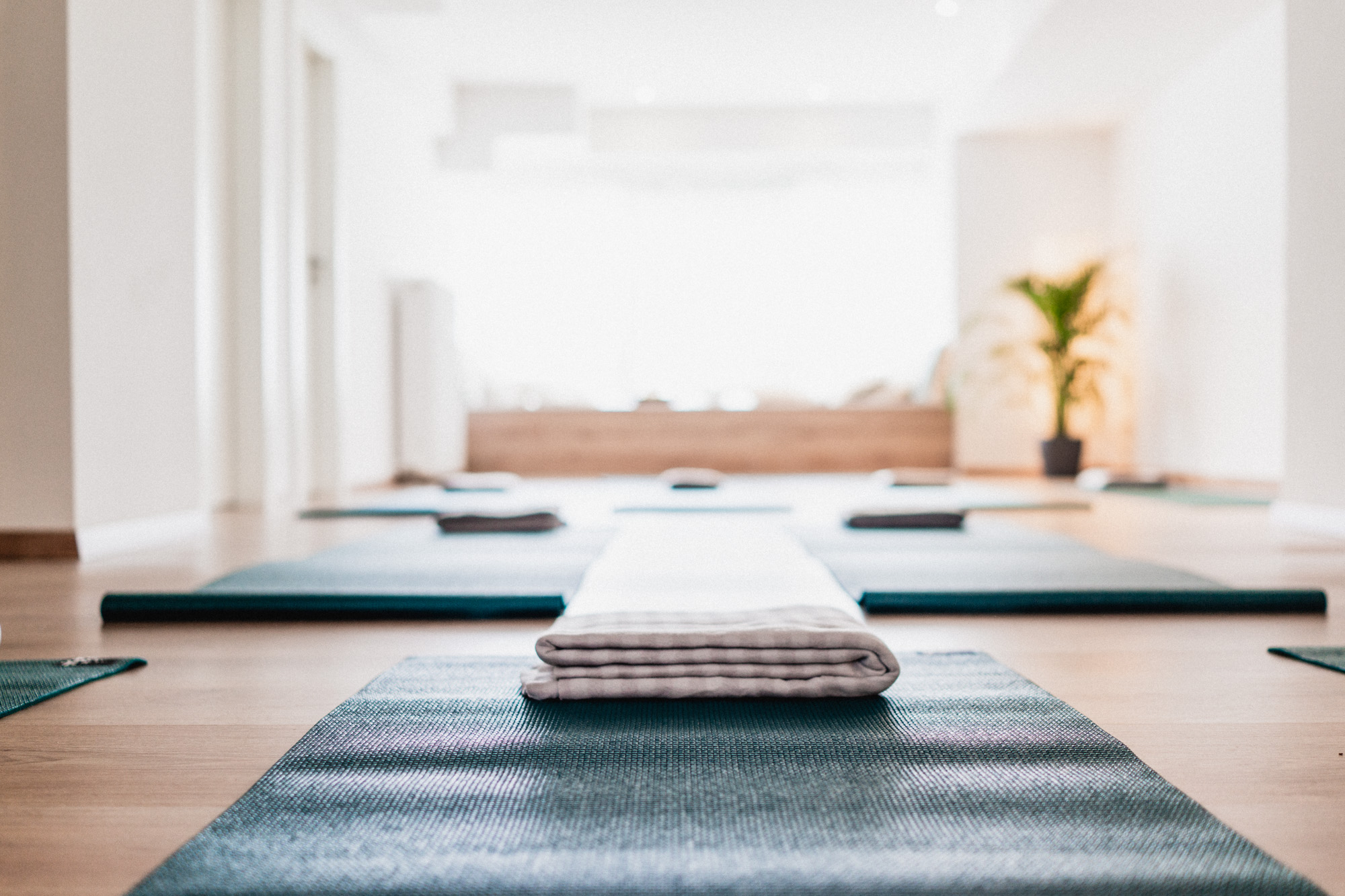 Yoga - Unser Yoga-Raum bietet Platz für bis zu 15 Teilnehmer. - Café Achtsam - Das Yoga-Café