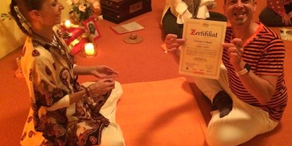 Yogakurs - Zertifizierung: 200 UE Yoga Alliance (AYA)  - Österreich - Überreichung meines internationalen Yogalehrerzertifikates - Gesundheits.Yoga Günter Fellner